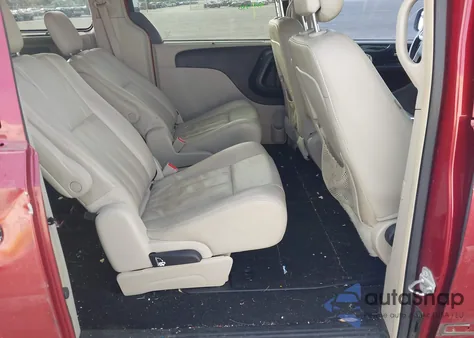 2016 Chrysler Town & Country Touring из США, поврежденный, VIN 2C4RC1BG4GR137988